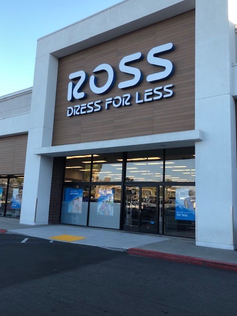 The front of a Ross store.